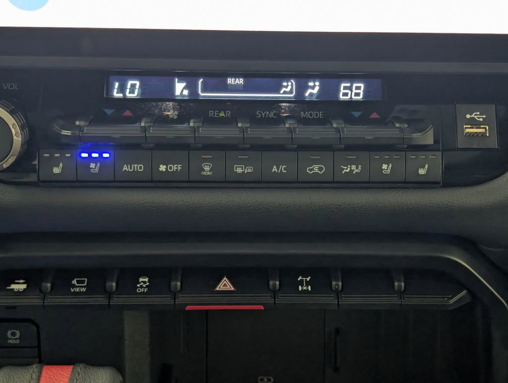 Used 2025 Toyota Sequoia TRD Pro AWD/4WD image 16