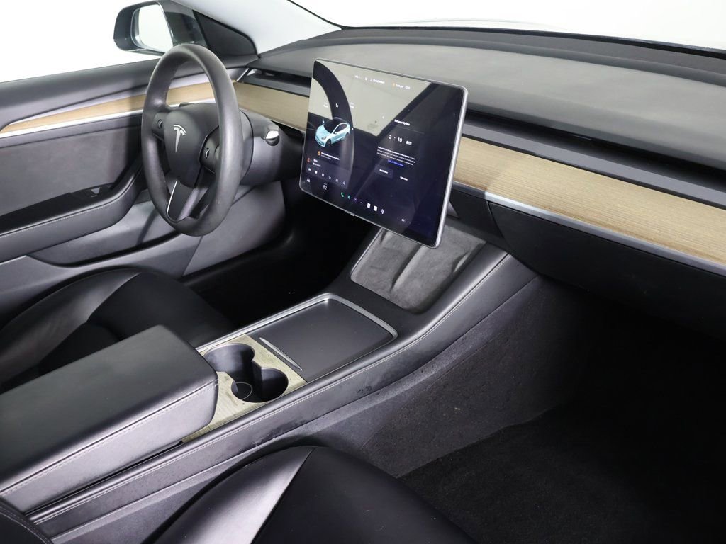 Used 2021 Tesla Model 3 Standard Range Plus image 26