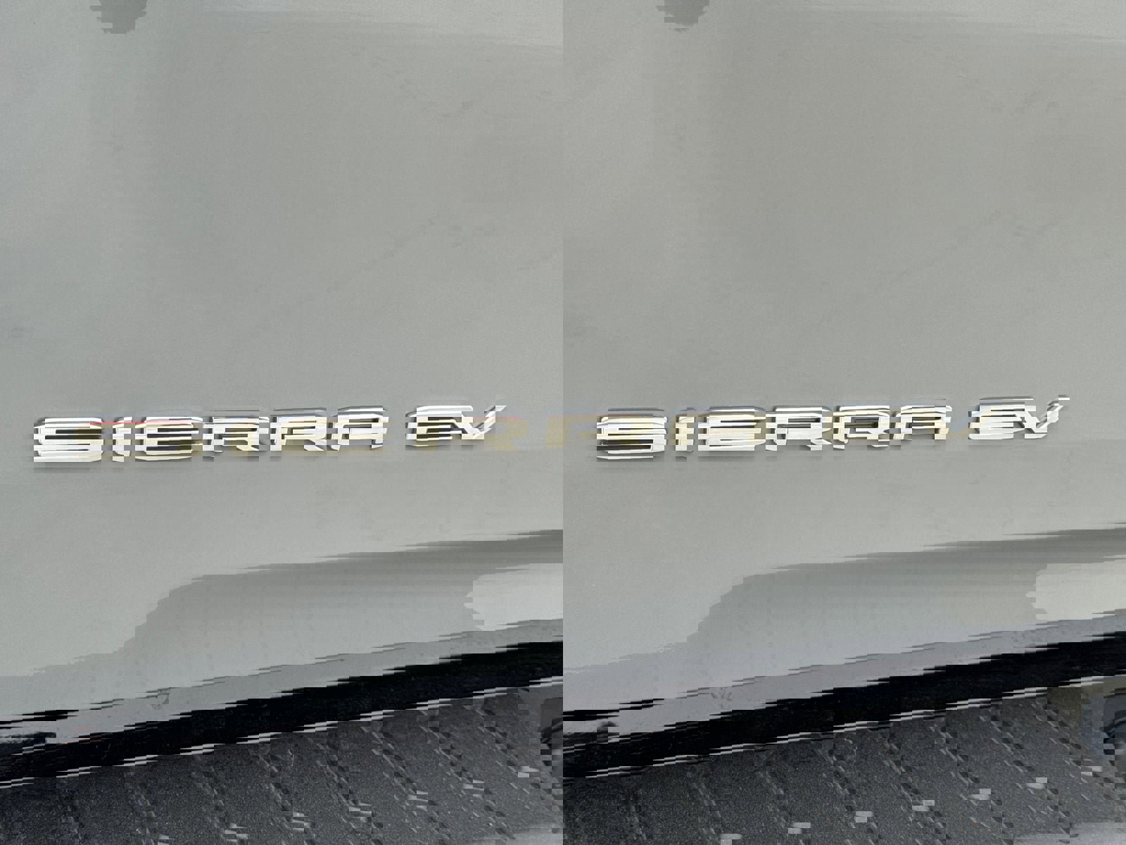 Used 2026 GMC Sierra EV Elevation image 11