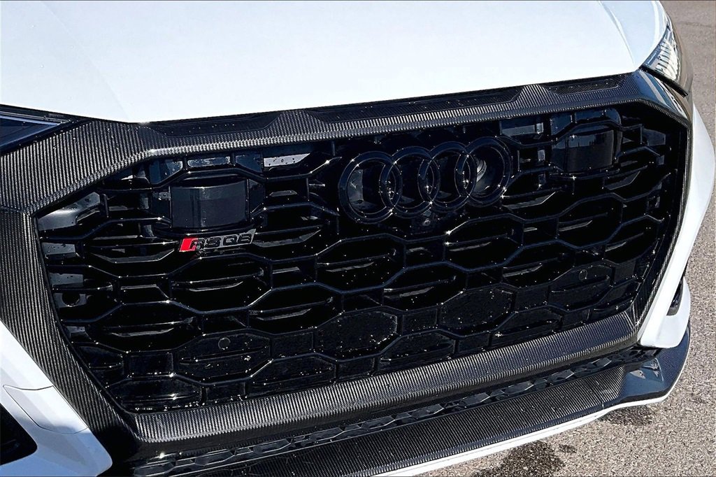 Used 2023 Audi RS Q8 w/ Black Optic Package image 29