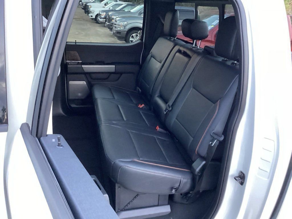 New 2026 Ford F250 Lariat w/ Black Appearance Package image 37