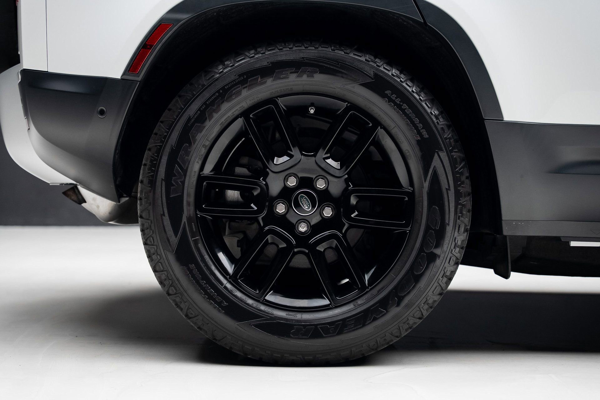 Used 2021 Land Rover Defender 110 S image 38