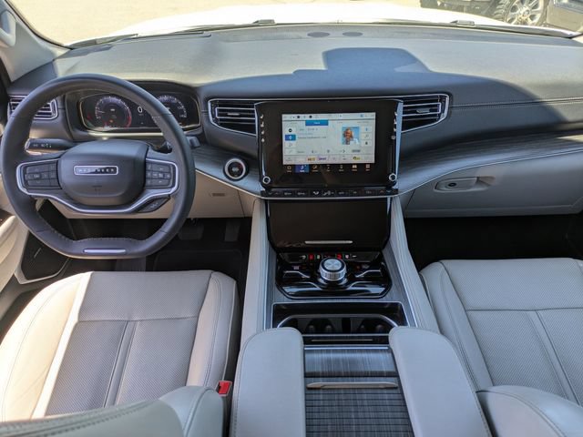 Used 2024 Jeep Wagoneer Series III AWD/4WD image 20
