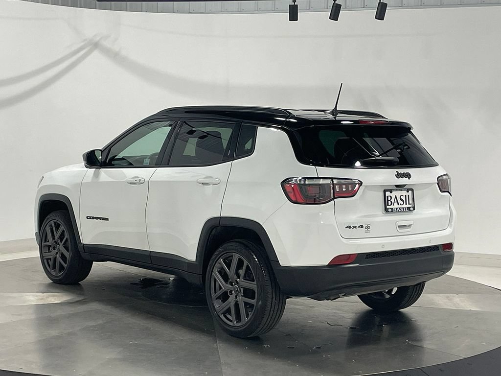 Used 2026 Jeep Compass Limited AWD/4WD image 14