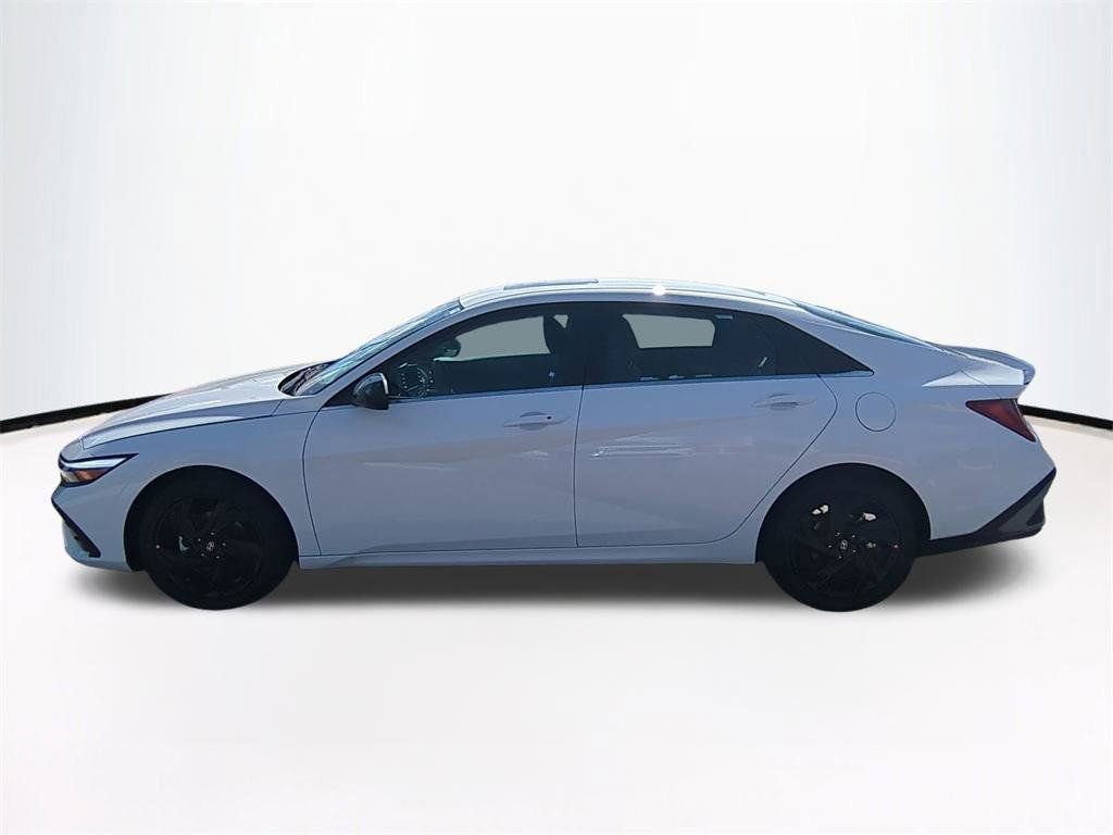 New 2026 Hyundai Elantra SEL Sport image 8