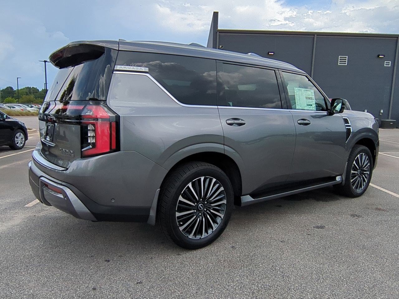 New 2025 Nissan Armada Platinum Reserve image 4