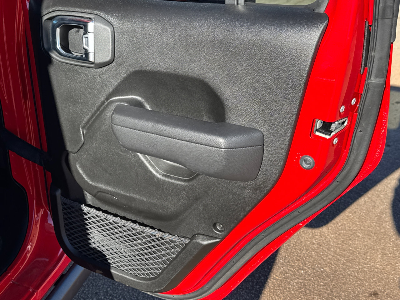 Used 2025 Jeep Wrangler Willys image 16