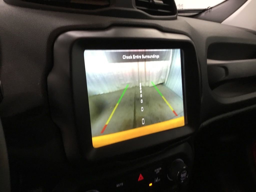 Used 2023 Jeep Renegade Trailhawk w/ Trailer Tow Group image 25