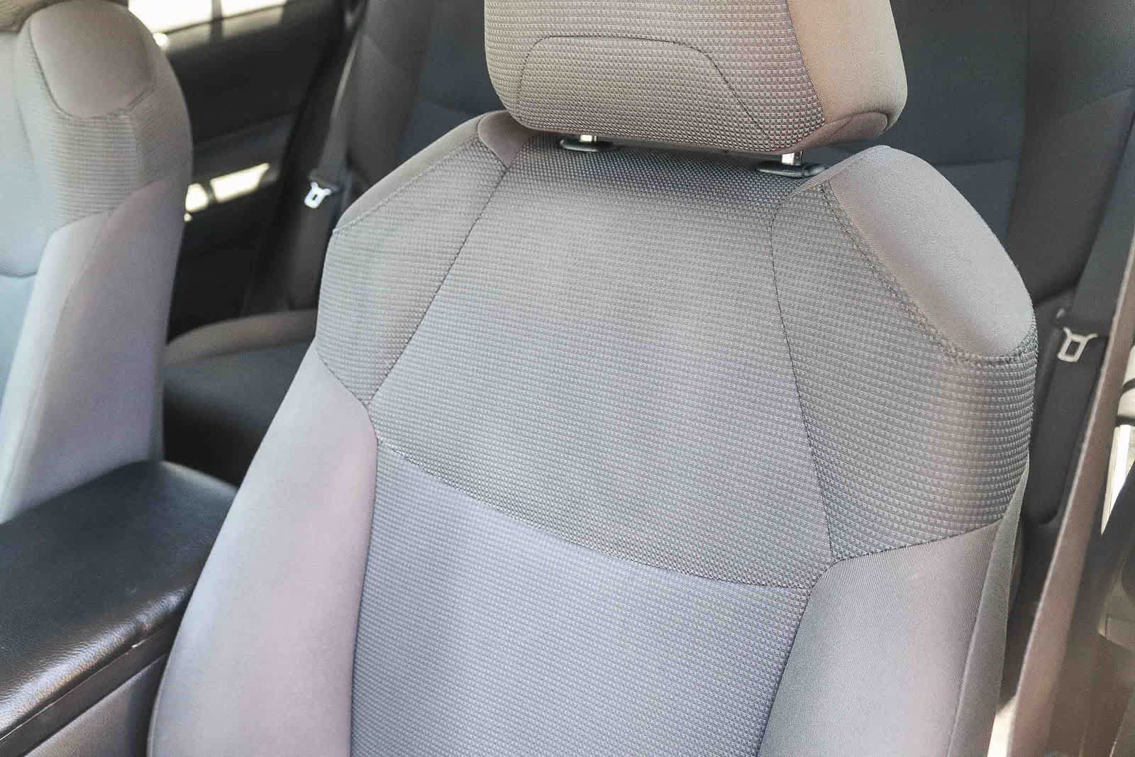 Used 2021 Toyota RAV4 LE FWD image 26