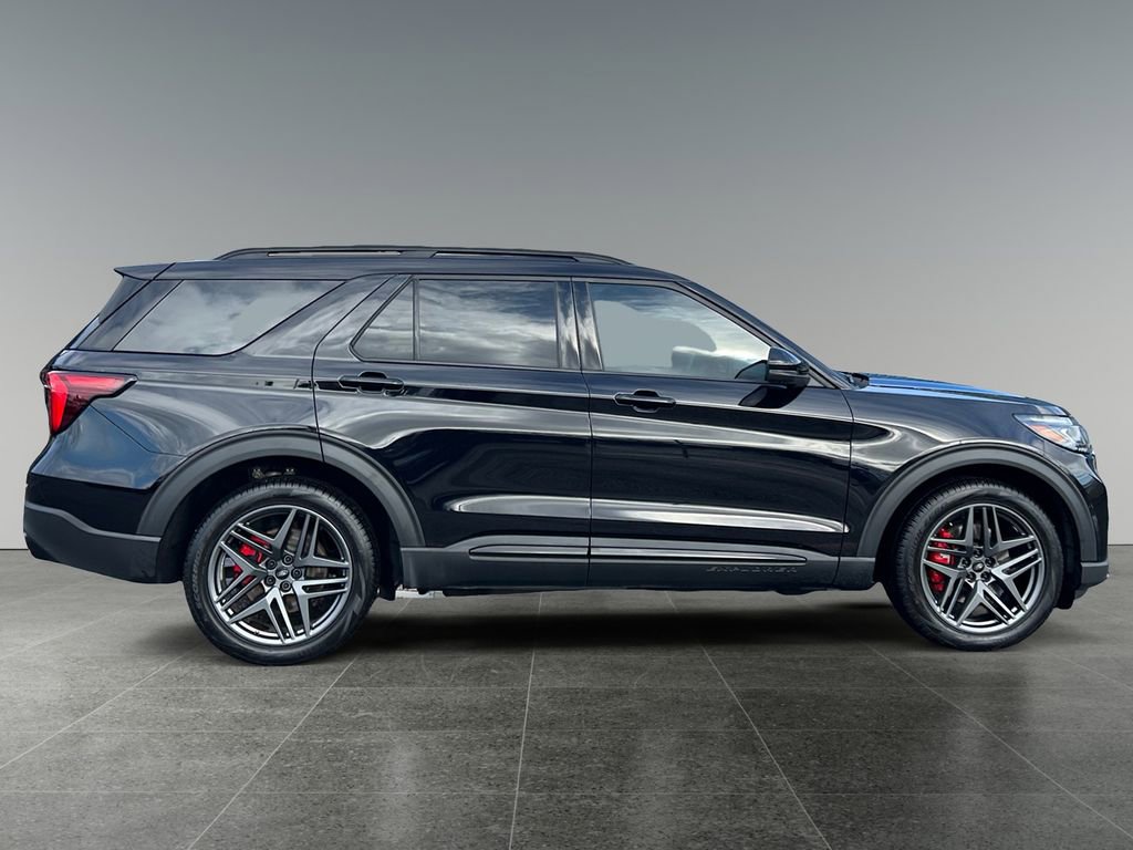 Used 2025 Ford Explorer ST AWD/4WD image 8