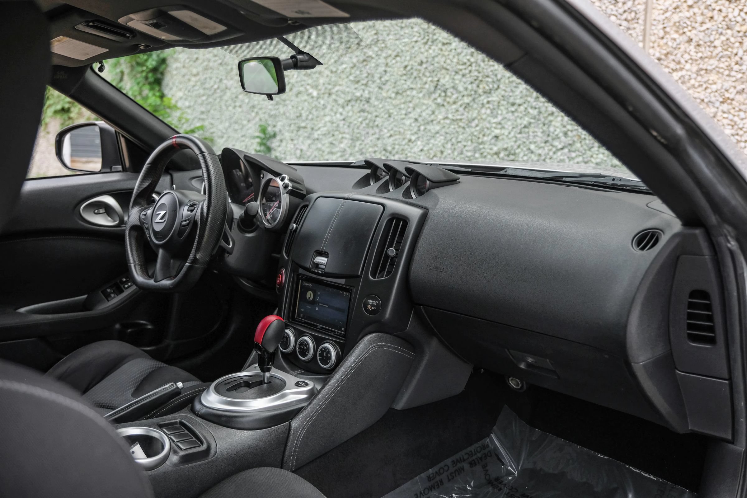 Used 2014 Nissan 370Z Coupe RWD image 13