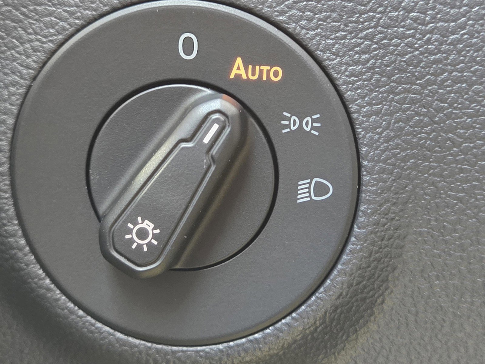 Used 2024 Volkswagen Taos S image 19