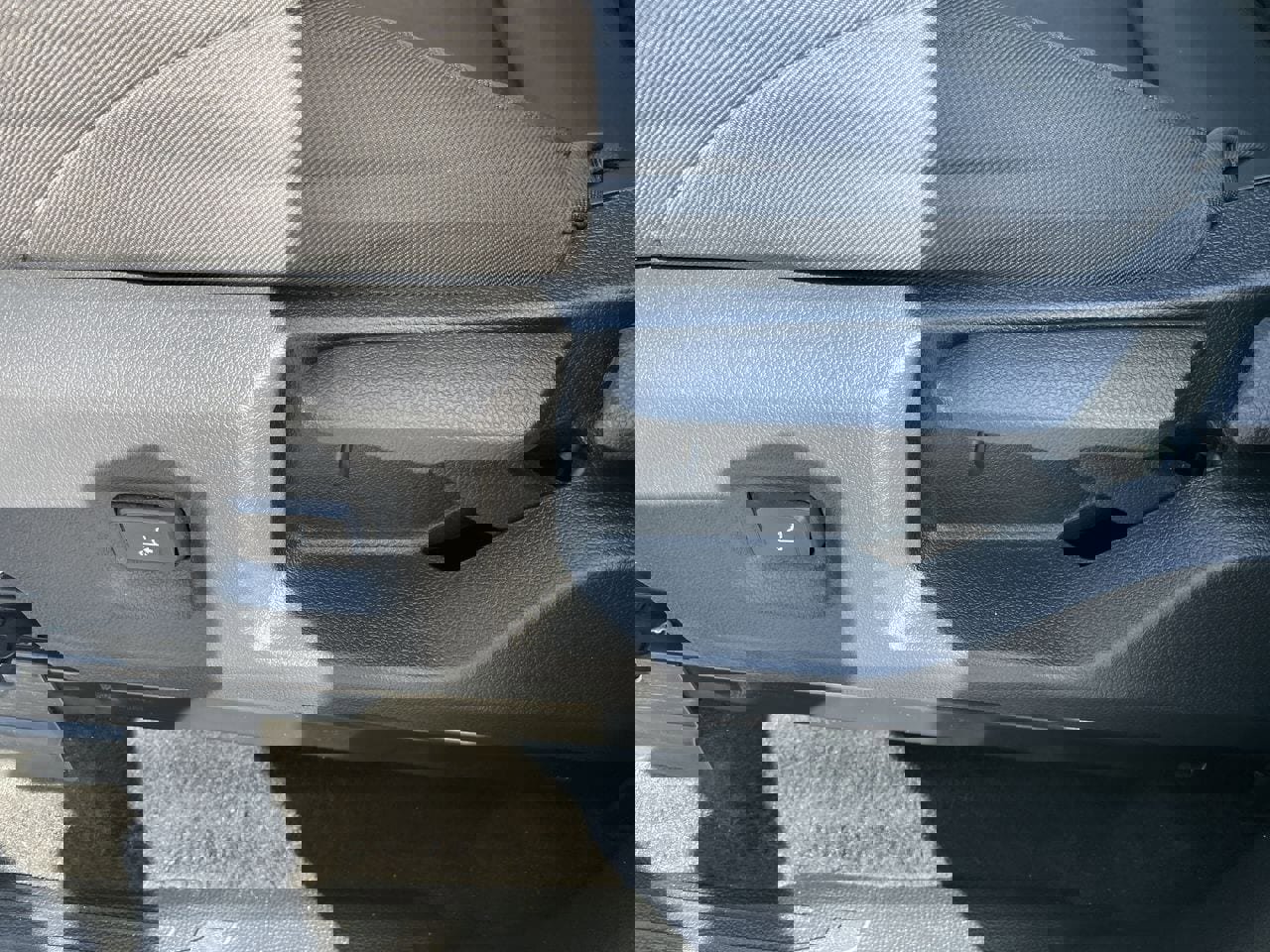 Used 2024 Toyota Tacoma SR image 12