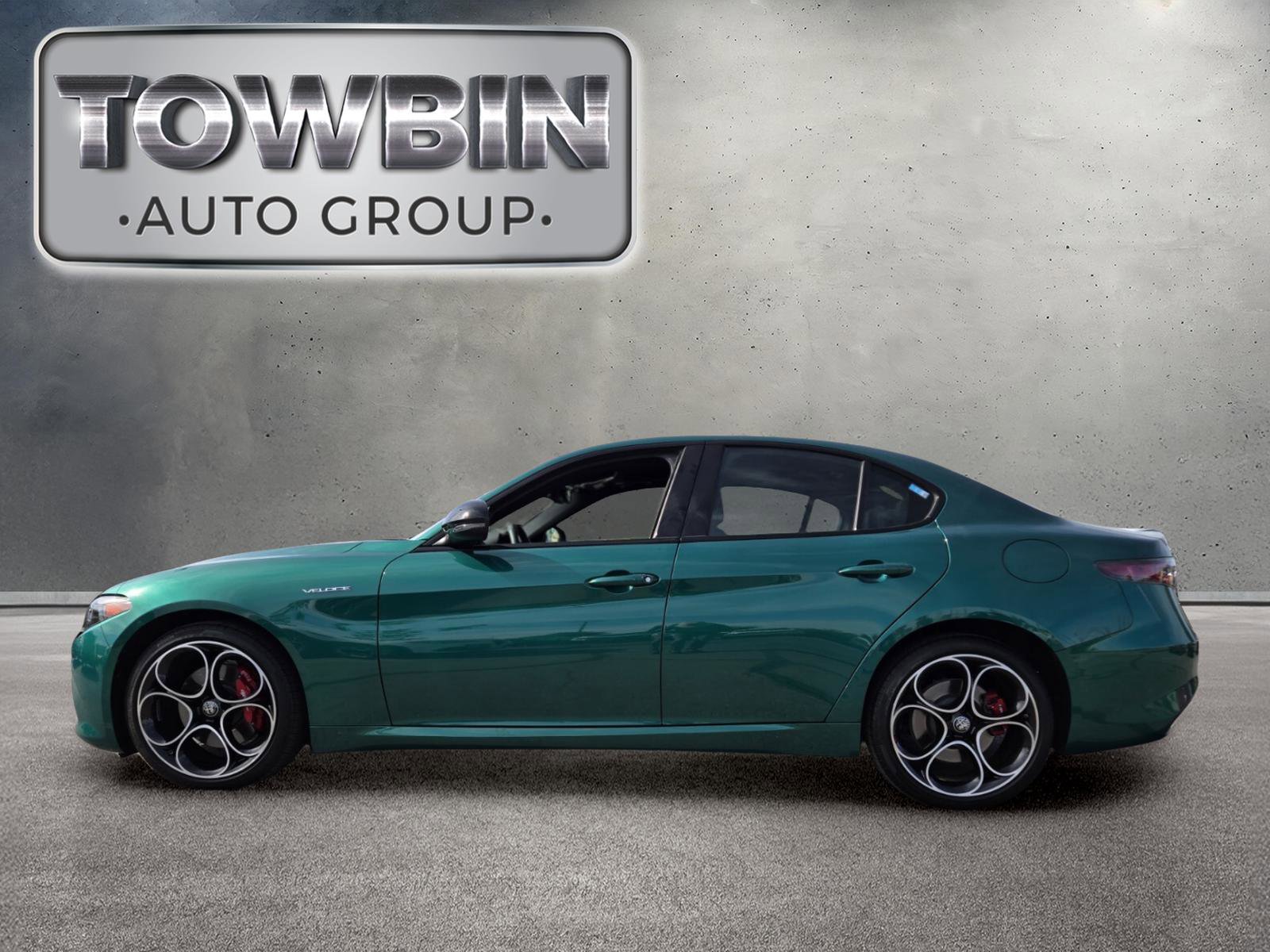 Used 2025 Alfa Romeo Giulia AWD image 7