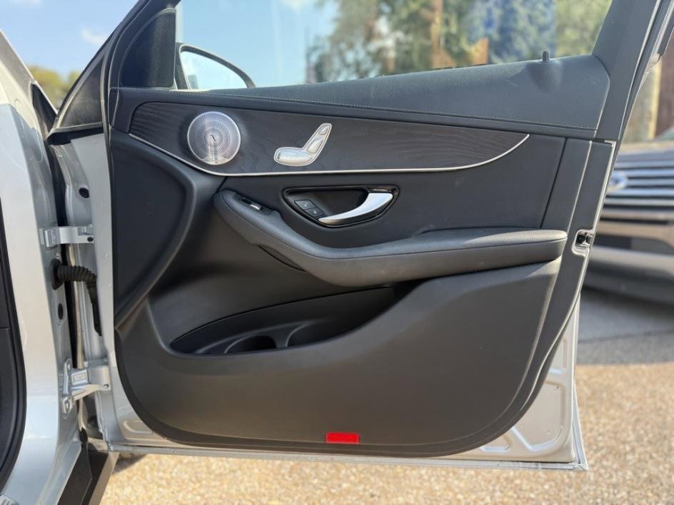 Used 2017 Mercedes-Benz GLC 300 4MATIC Coupe image 20