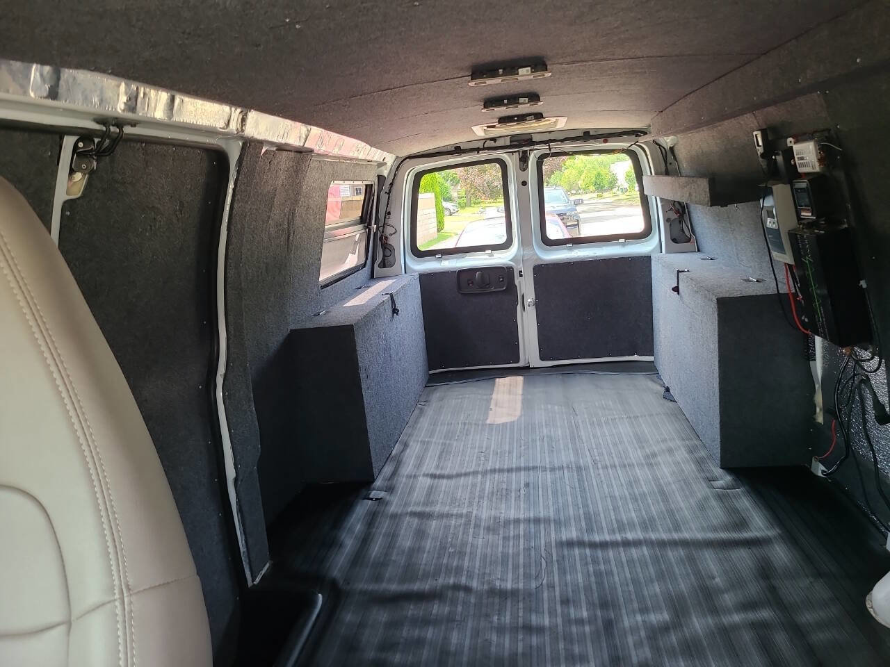 Used 2018 Chevrolet Express 2500 2500 3dr Extended Cargo Van image 57