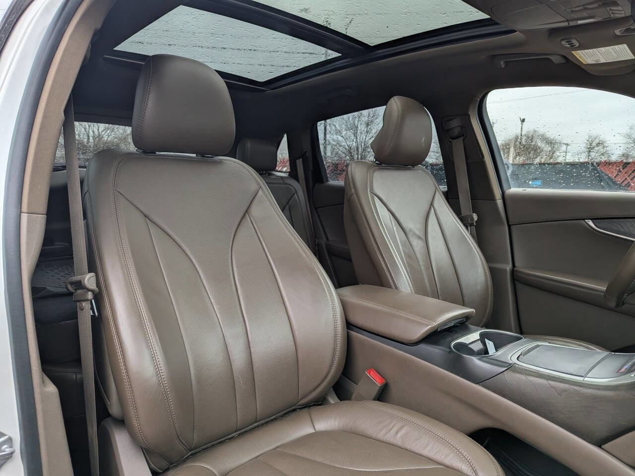 Used 2017 Lincoln MKX Reserve w/ Driver Assistance Package image 10