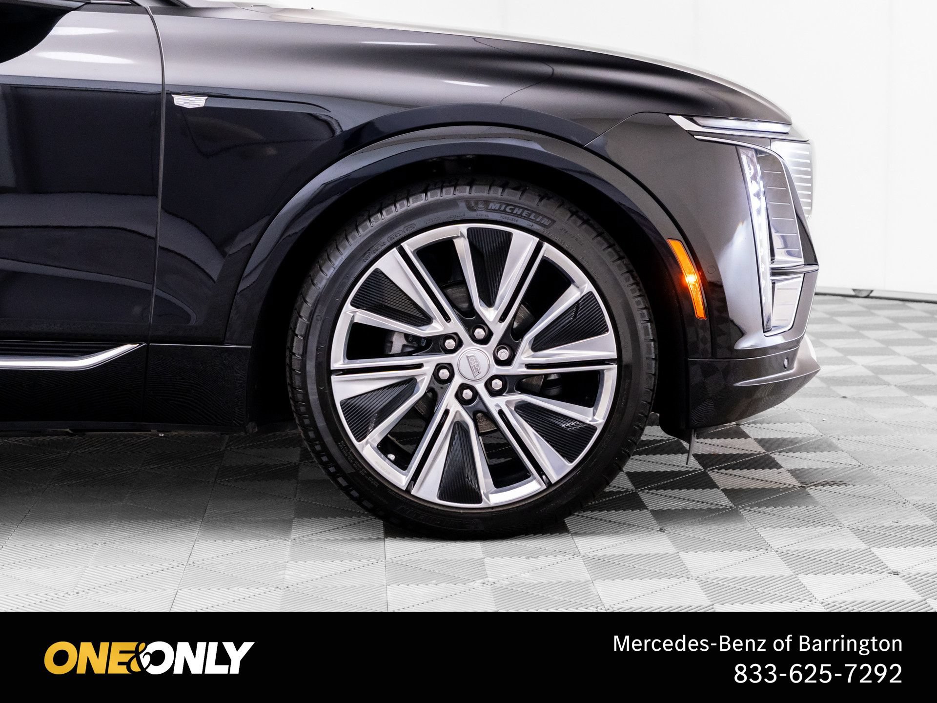 Used 2025 Cadillac Lyriq Luxury w/ LPO, Floor Liner Package AWD/4WD image 34