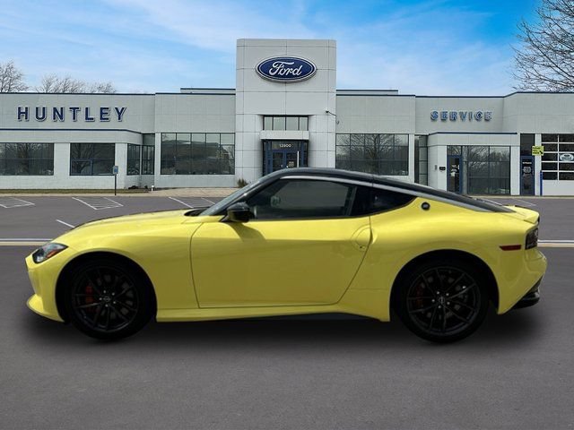 Used 2024 Nissan Z Performance w/ Floor Mat Package RWD image 7