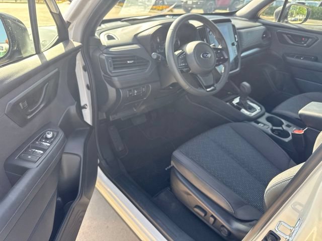 Used 2025 Subaru Forester Premium w/ Convenience Package #2 AWD/4WD image 11