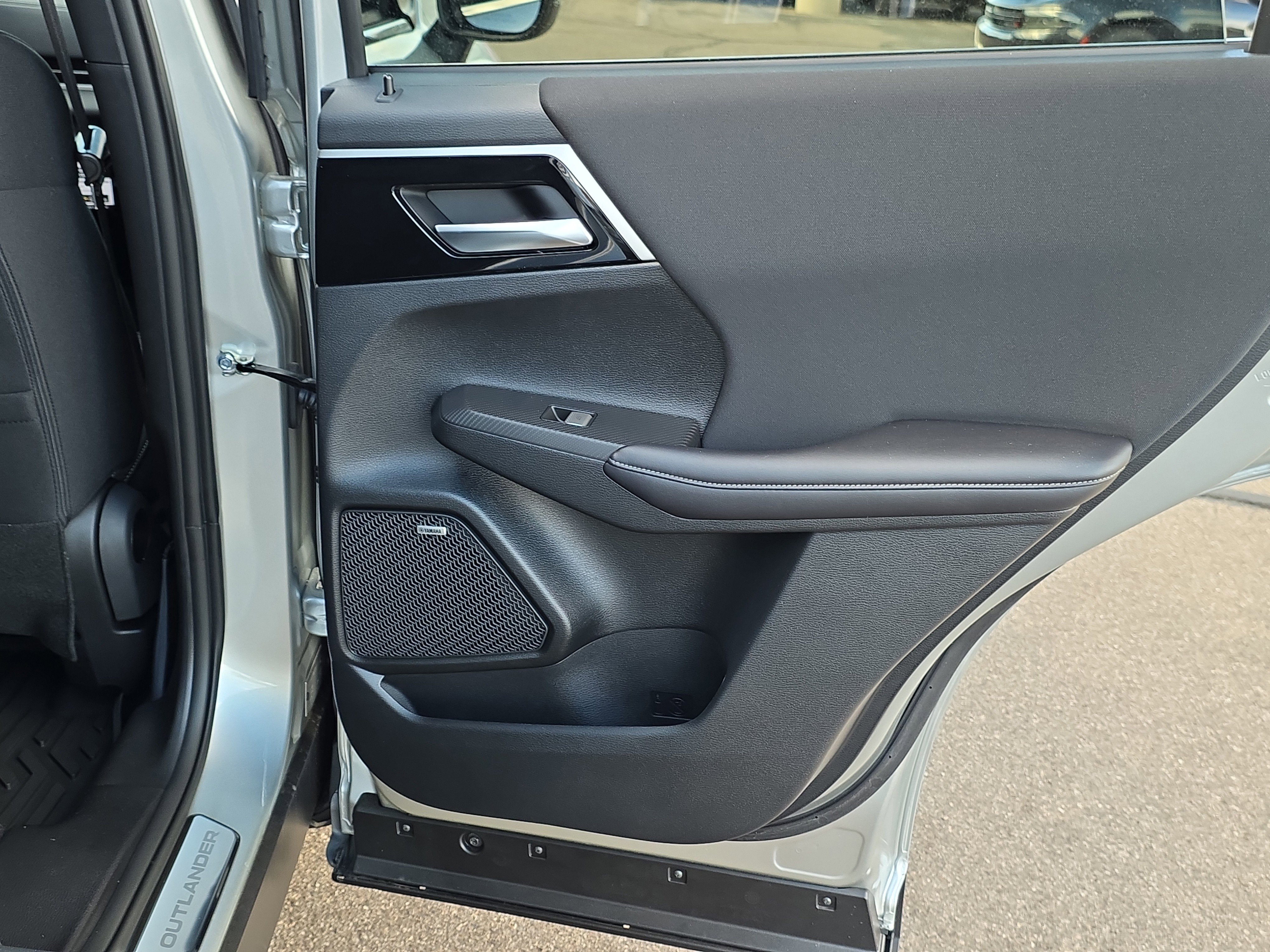 New 2026 Mitsubishi Outlander ES FWD image 26