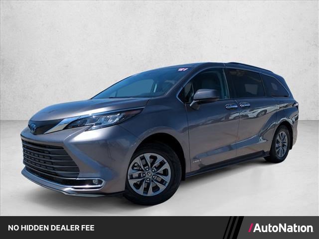 Certified 2021 Toyota Sienna XLE