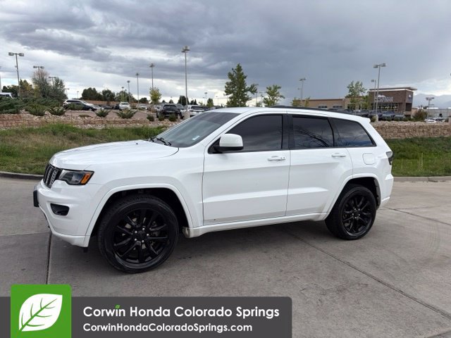 Used 2020 Jeep Grand Cherokee Altitude AWD/4WD image 2
