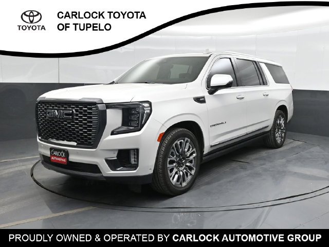Used 2024 GMC Yukon XL Denali Ultimate AWD/4WD image 9