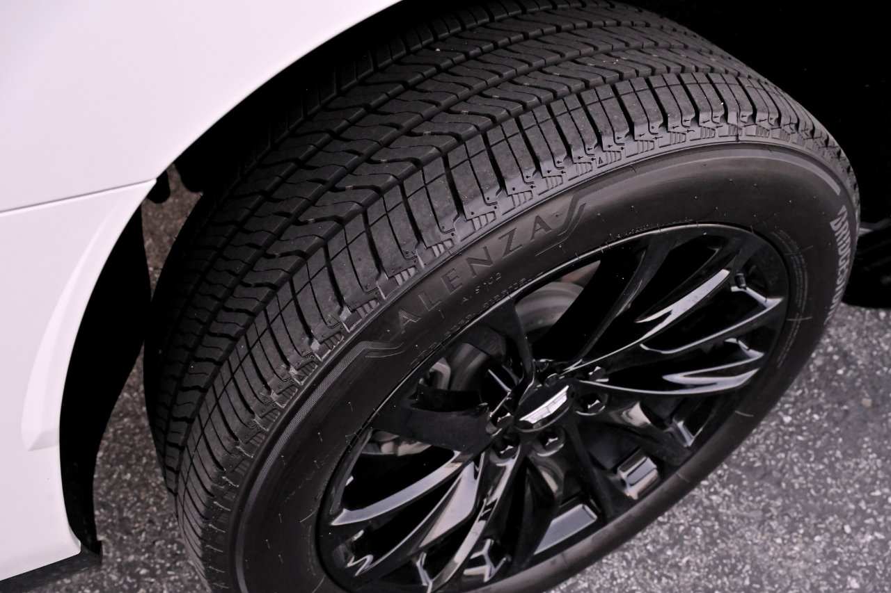 Used 2021 Cadillac Escalade ESV Sport w/ Driver Assist Tech Package image 15