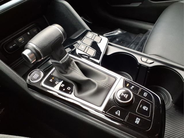 Used 2025 Kia Sportage X-Line w/ Premium Package image 22