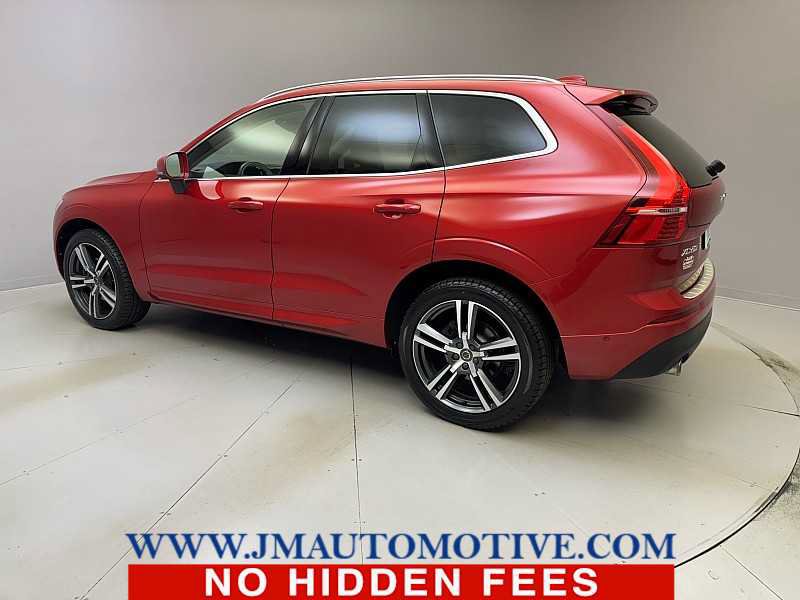 Used 2019 Volvo XC60 T5 Momentum w/ Multimedia Package AWD/4WD image 3