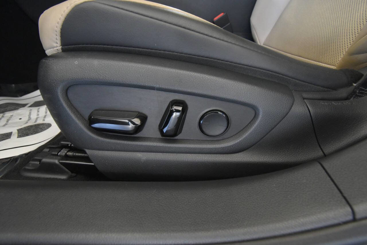 Used 2019 Lexus ES 300h w/ Premium Package image 24