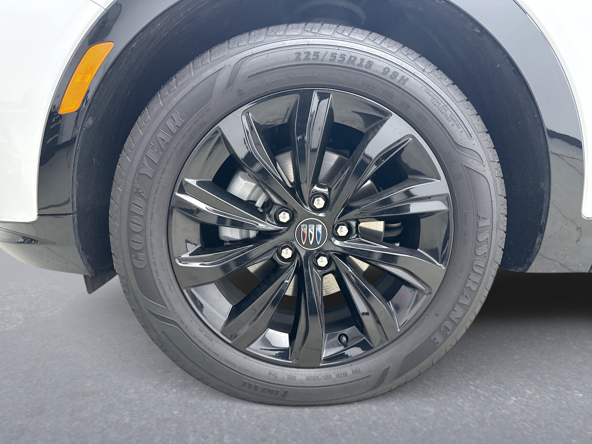 Used 2025 Buick Envista Sport Touring image 20