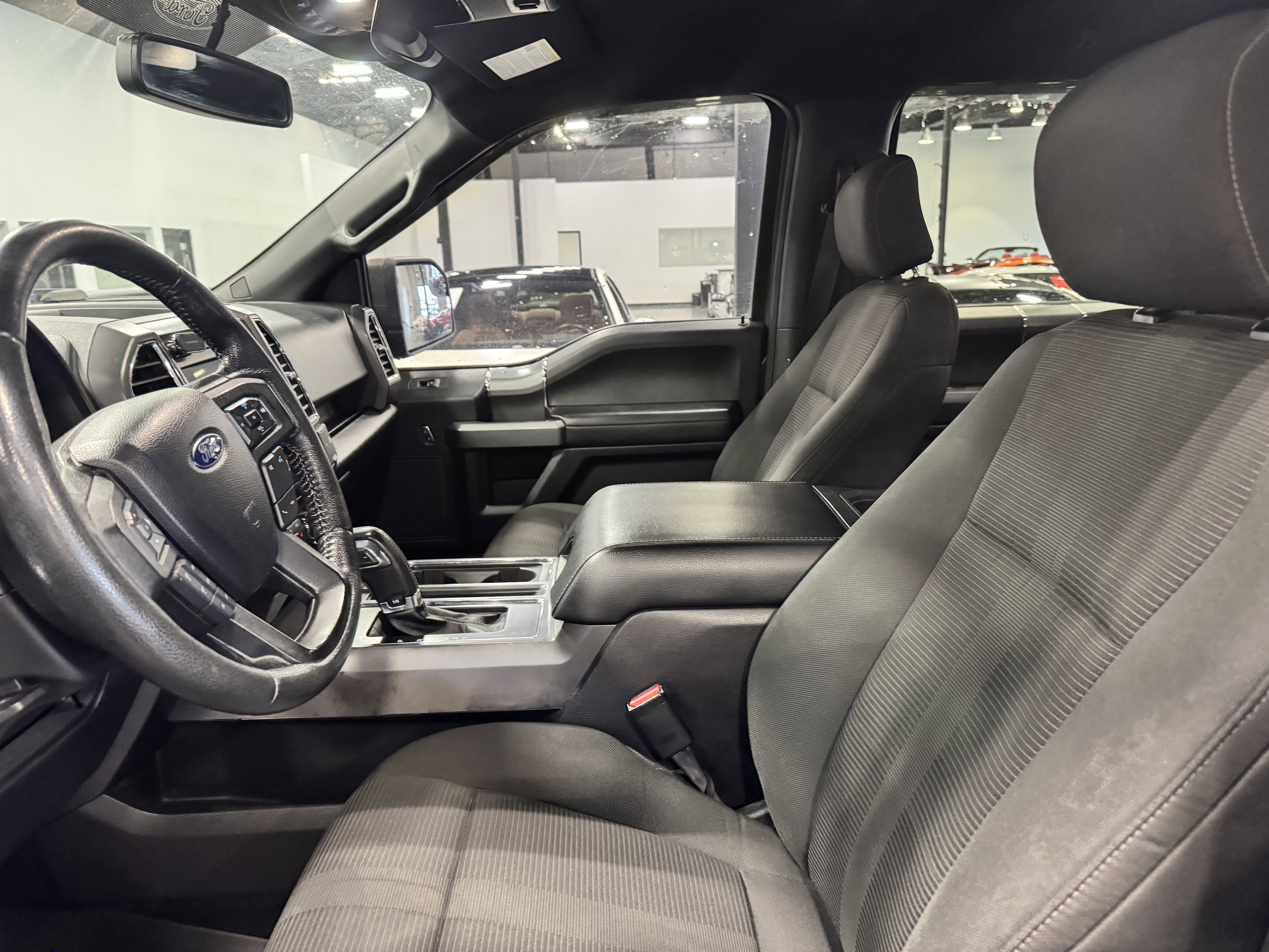 Used 2016 Ford F150 XLT w/ Equipment Group 302A Luxury image 10