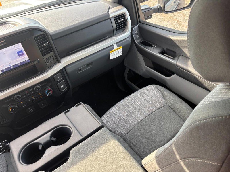 New 2026 Ford F250 XLT w/ FX4 Off-Road Package AWD/4WD image 16