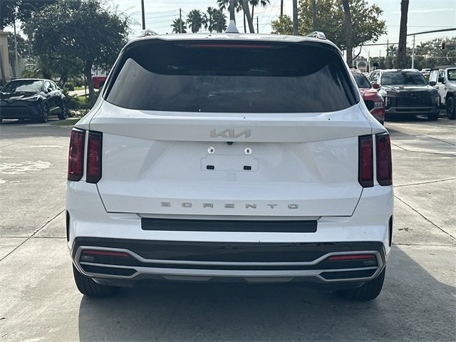 Used 2022 Kia Sorento EX w/ Panoramic Sunroof Package image 7