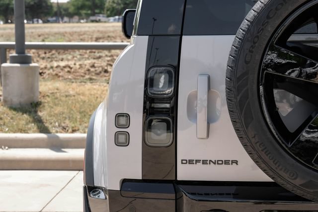 New 2026 Land Rover Defender 110 X-Dynamic SE AWD/4WD image 60