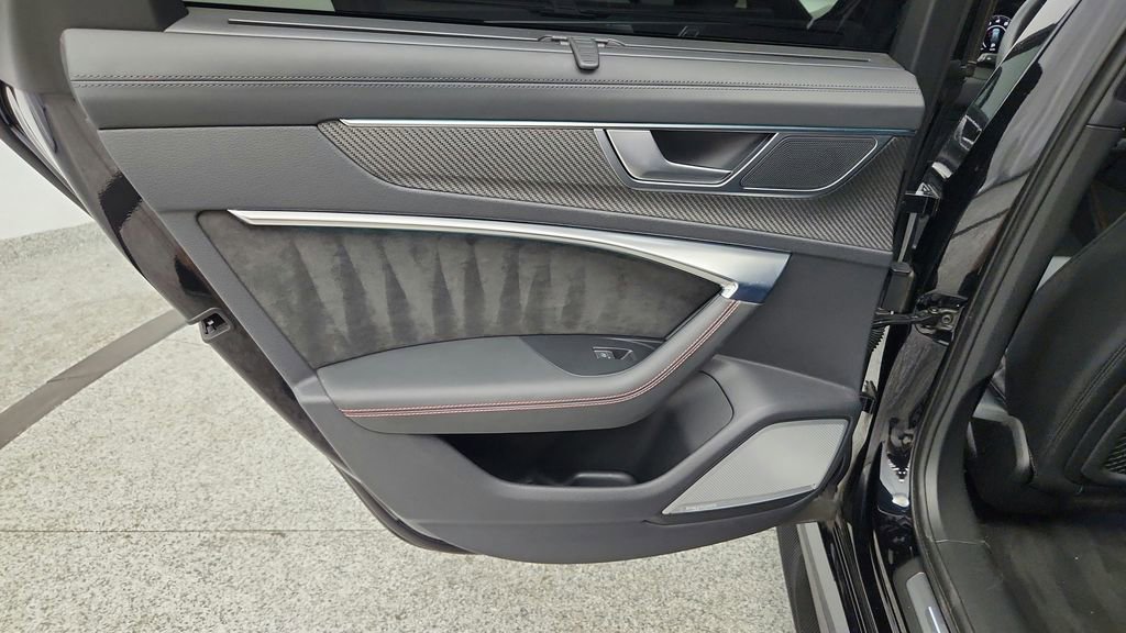 Used 2021 Audi RS 6 AWD/4WD image 42