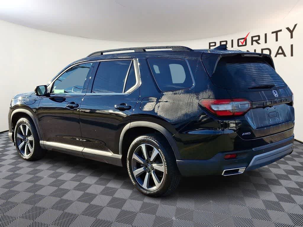 Used 2025 Honda Pilot Elite image 6