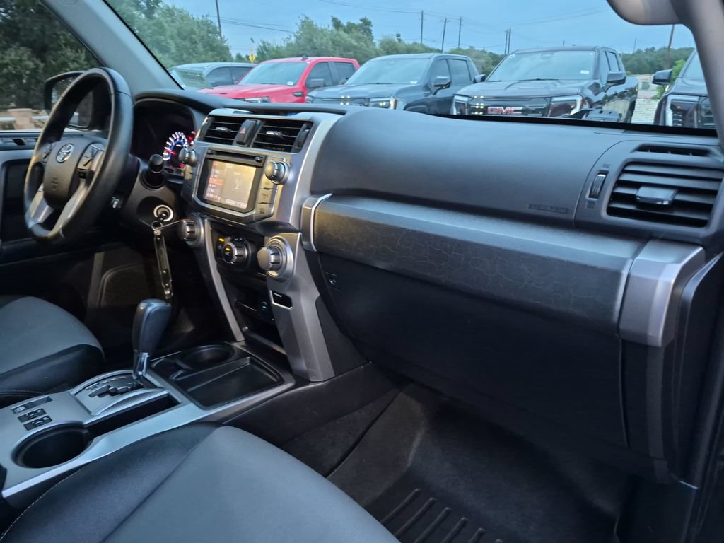 Used 2015 Toyota 4Runner SR5 Premium RWD image 38