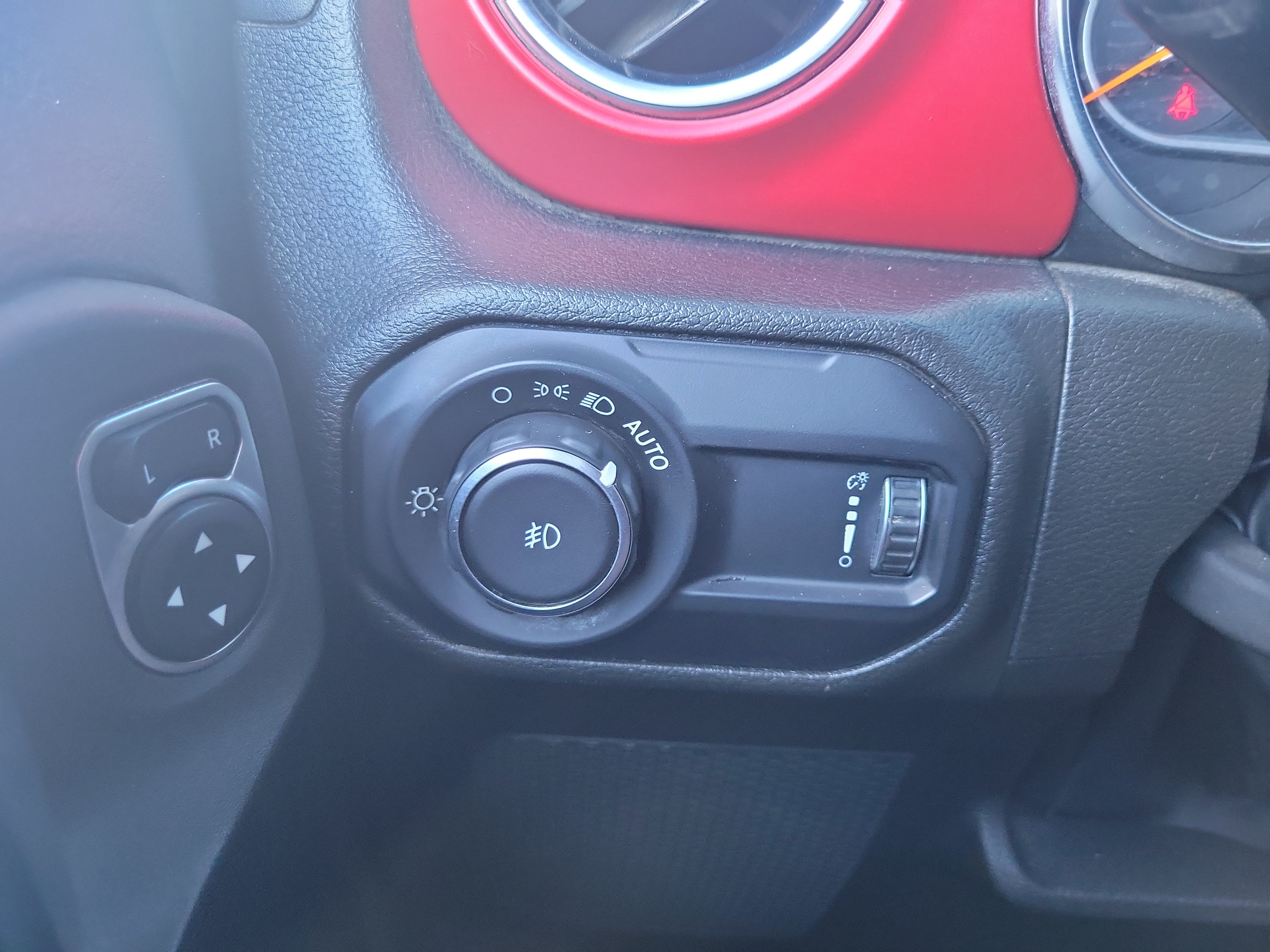 Used 2023 Jeep Wrangler Rubicon AWD/4WD image 26