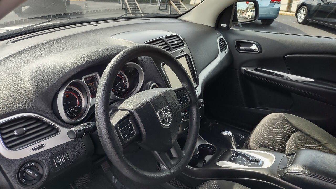 Used 2011 Dodge Journey Mainstreet w/ Popular Equipment Group image 13