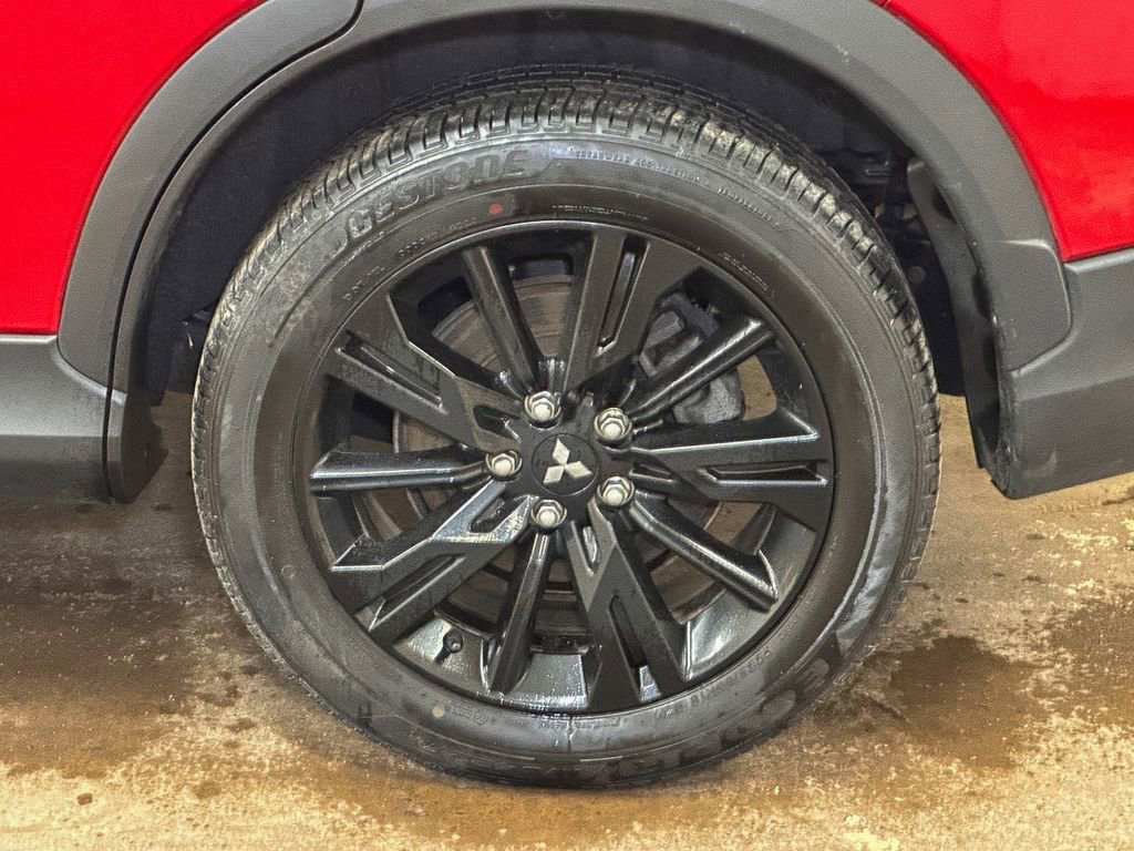 Used 2024 Mitsubishi Eclipse Cross AWD image 46