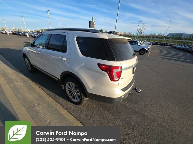 Used 2018 Ford Explorer XLT image 15