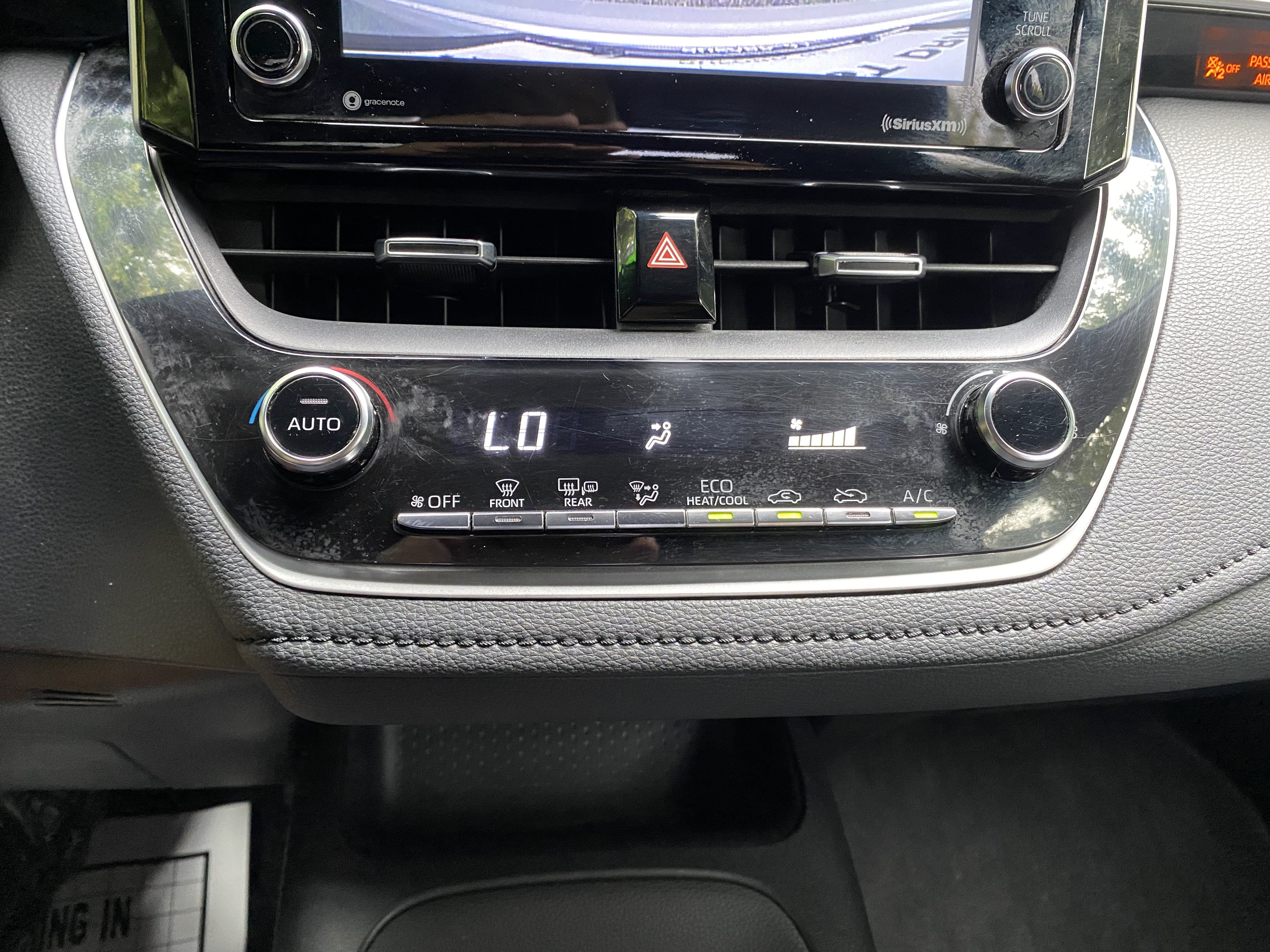 Used 2021 Toyota Corolla SE FWD image 24