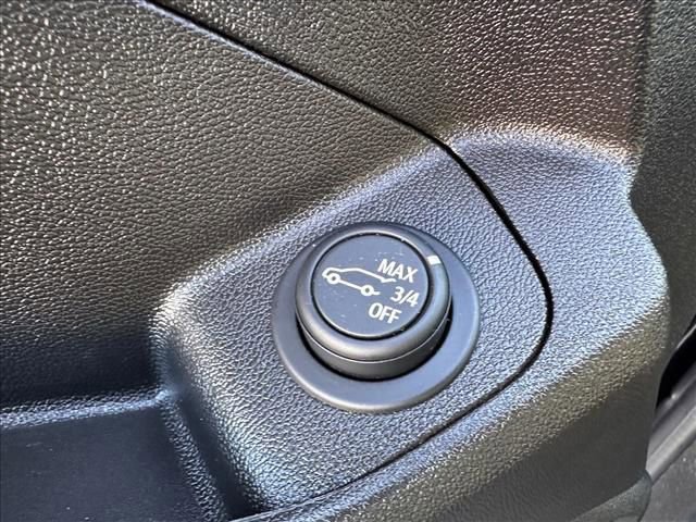 Used 2024 GMC Terrain SLT image 22