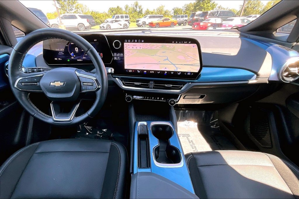 Used 2024 Chevrolet Equinox EV LT FWD image 9