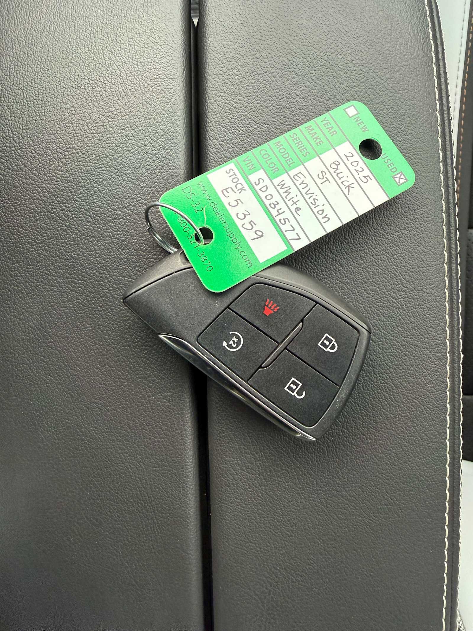 Used 2025 Buick Envision Sport Touring image 32