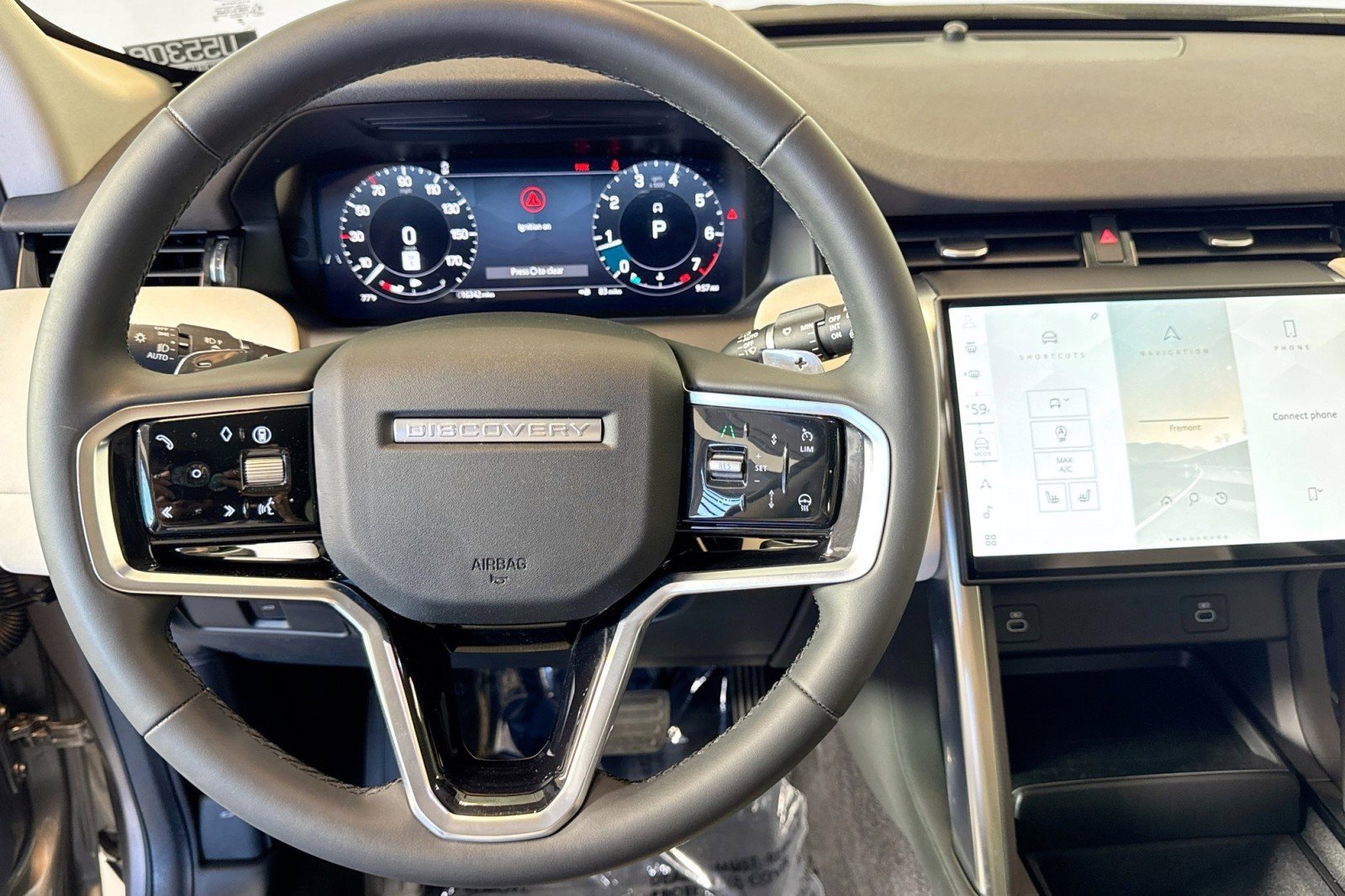 Used 2024 Land Rover Discovery Sport S image 11