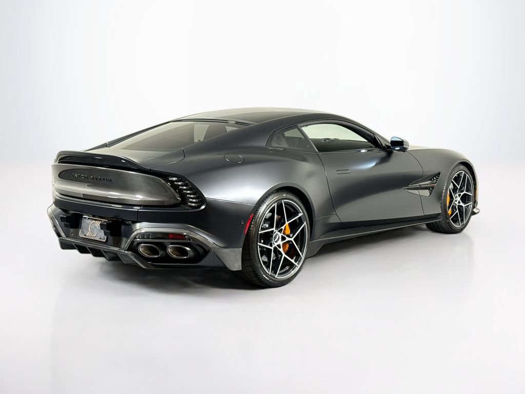 Used 2025 Aston Martin Vanquish RWD image 5